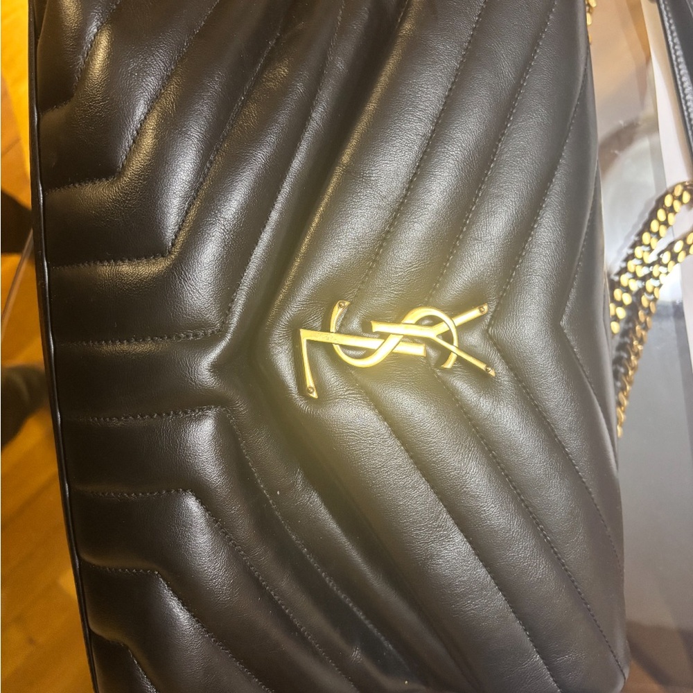 Yves Saint Laurent Black Leather Shoulder Bag